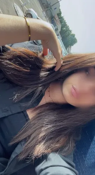 Andrea, 18
