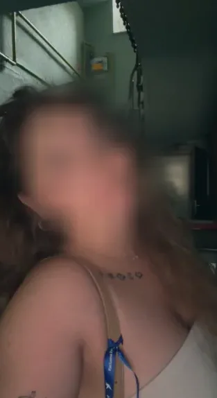 Charlotte, 24