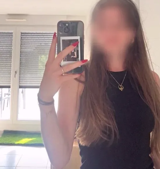 Fatima, 27
