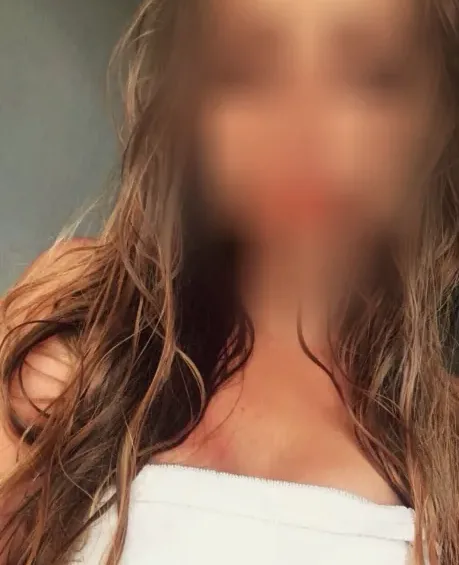 Kamilla, 26