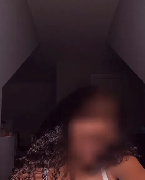 Louise, 20