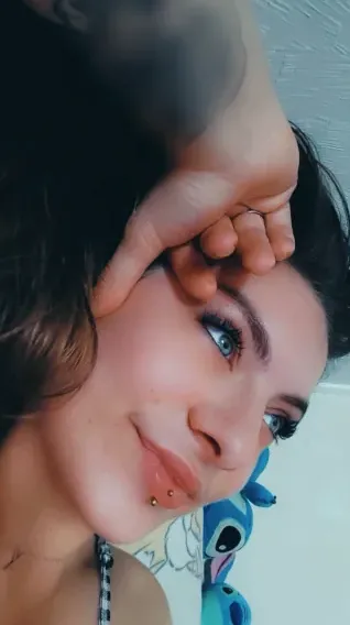 Molly, 24