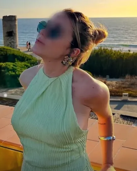 Nicoline, 38