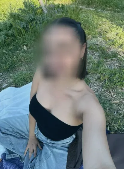 Nora, 30