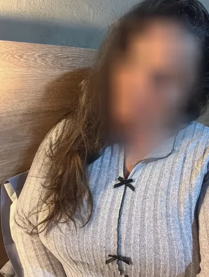 Olivia, 33