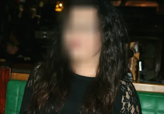 Signe, 24