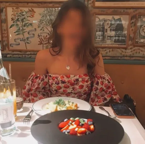 Simone, 20